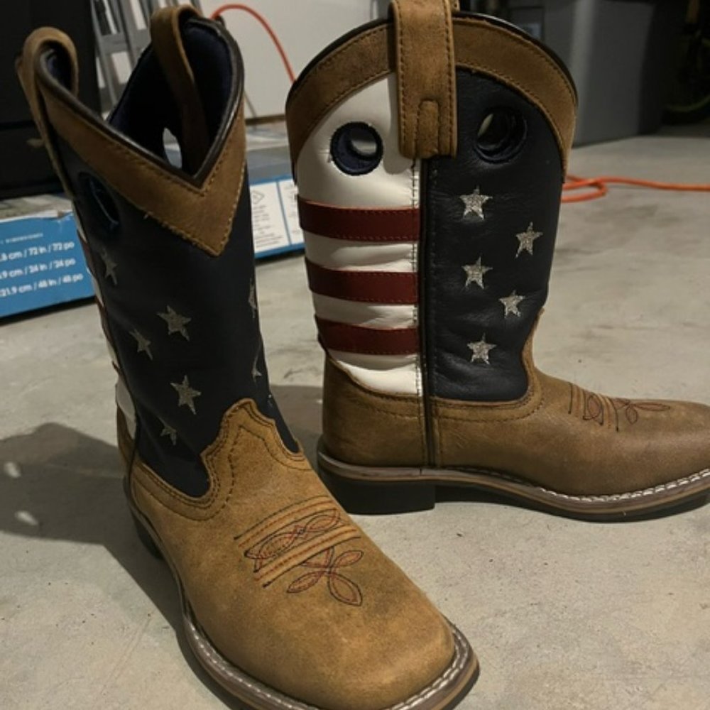 Cody James Boys' USA Flag Western Boots - Square Toe
